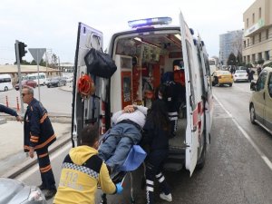 Emanet Aldığı Otomobille Kaza Yaptı