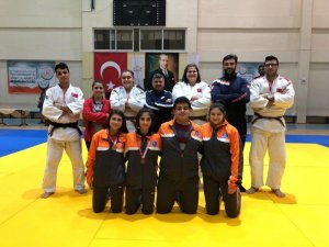 Salihlili Judocular Demir Ve Dirgen Türkiye Şampiyonu