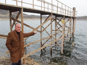 Demirköprü Barajı’nda Korkutan Görüntü