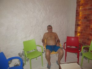 Sandıklı’da Tuz Odası Ve Doktor Balıklar İlgi Görüyor