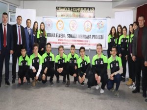 Liseli Öğrencilerin Projesine 18 Bin Tl’lik Hibe Desteği