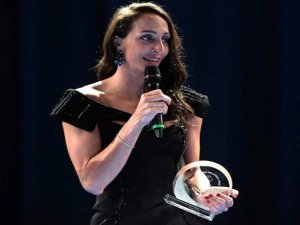 Yılın En İyi Takım Oyuncusu Gözde Kırdar Oldu