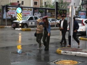 Yağışlı Ve Serin Hava Geliyor