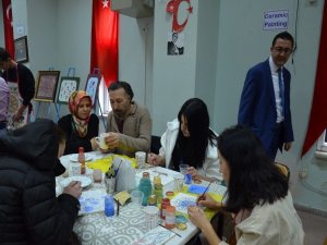 Yabancı Öğrenciler Türk El Sanatlarını Öğrendi