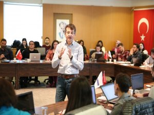 Denib Akademi’den ’Transmedya Hikaye Anlatıcılığı Eğitimi’