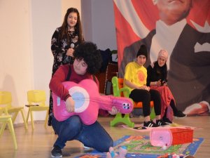 ’Çok Güzel Gösteriler’ Demirci’yi Kahkaya Boğdu