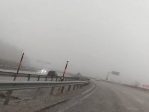 Ters Şeritte Kilometrelerde İlerledi, Tırın Altında Kalmaktan Son Anda Kurtuldu