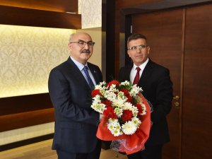 Vergi Dairesi Başkanı Müsevitoğlu, Vali Köşger’i Ziyaret Etti