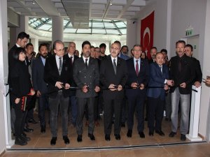 Adnan Menderes’in Anısına Resim Sergisi Düzenlendi