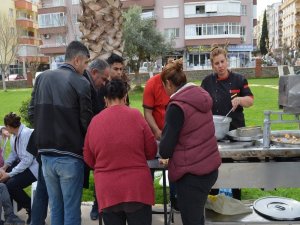 Didimli Romanlar Şehitleri Andı, Kadınları Günlerini Kutladı