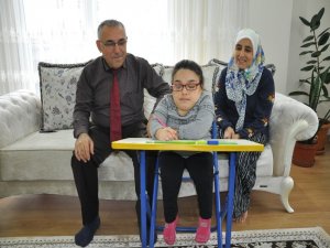 Morquio Hastasına Evde Eğitim