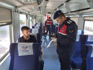 Manisa’da Jandarmadan Trende Asayiş Uygulaması