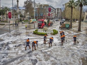Denizli, Sabun Köpükleriyle Beyaza Büründü