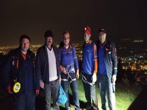 Mantar Toplamak İsterken Uçurumda Mahsur Kaldı