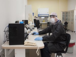 Deü’de Covid-19 Tanı Testlerine Başlandı