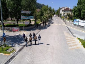 Fethiye’de Sokağa Çıkma Yasağını İhlal Eden 40 Kişiye Para Cezası Kesildi