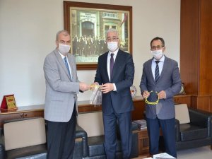 Aydın İl Milli Eğitim’den Polislere 400 Siperlikli Başlık