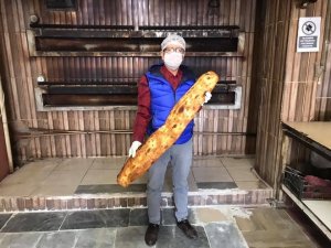 1 Metre 25 Santimetre Uzunluğunda Ve Bir Kilogram Ağırlığındaki Pide 5 Tl