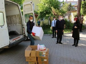 Berber Ve Kuaförlere Dezenfekte Ve Koruyucu Malzeme Desteği