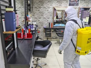 Berber Ve Kuaför Salonları Dezenfekte Edildi