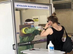 Berber Ve Kuaförlere Kovid 19 Testi Yapıldı