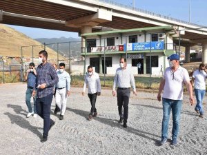 Menemen Asarlık Futbol Sahası Yenilenmeye Başladı