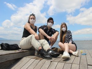 İzmir’de Sahiller Gençlere Kaldı