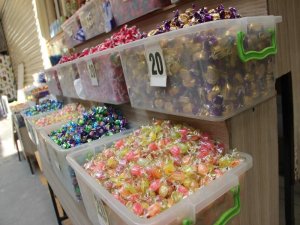 İzmir’de Bayram Öncesi Alışveriş Sessizliği