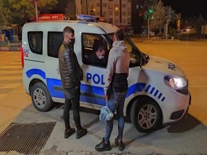 Kütahya’da Sokağa Çıkma Kısıtlamasını İhlal Eden 2 Kişiye Ceza Uygulandı