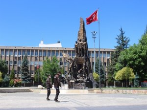 Sokağa Çıkma Yasağının İlk Gününde Uşak’ta Sessizlik Hakim