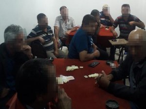 Salgın Ve Kısıtlamayı Hiçe Saydılar, Bodrum Katı Kıraathaneye Çevirdiler