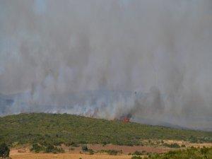 Söndürme Çalışmalarının Devam Ettiği Yangında 100 Hektarlık Makilik Alan Zarar Gördü