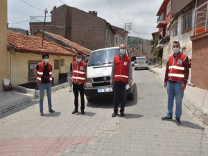 Afyonkarahisar’da Vefa Destek Grubu Ekipleri Bayramın 3’üncü Günü De Ekmek Dağıttı