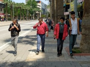 Yağmura Rağmen Çocuklar İzinlerini Kullandı