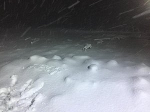 Şuhut Merkezde Yağmur, Kuma Yaylası’nda İse Kar Yağışı Etkisini Gösterdi