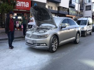 Lüks Otomobil Seyir Halindeyken Alev Aldı