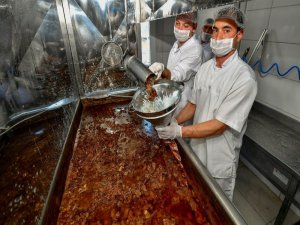 İzmir Büyükşehir Belediyesinden Hem Üreticiye Hem İzmirliye Destek