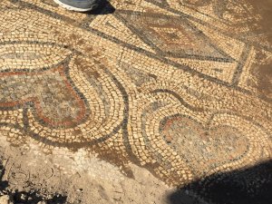 Manisa’da 5 Milyon Dolarlık Mozaikleri Jandarmaya Satmak İsterken Yakalandılar