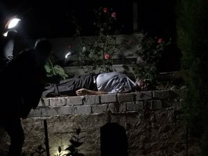 Eşinin Mezarı Başında Silahla Vurulmuş Halde Bulundu