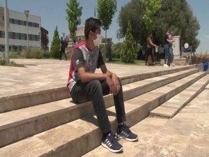 Yks Sınavına 1 Dakika Kala Polis Ekipleri Sayesinde Sınava Yetişti