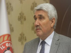 Başkan Yılmaz Hizmet Sevdasını Dizelere Döktü