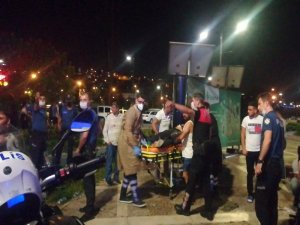 İzmir’de Çiçekçiler Arasında Bıçaklı Kavga: 3 Yaralı