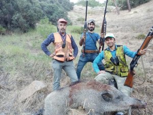 Çiftçilerin İmdadına Avcılar Yetişti