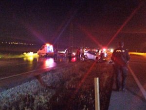 Takla Atan Otomobildeki 4 Kişi Kazayı Yara Almadan Atlattı