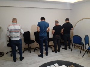 Kumar Oynatılan 2 Evde Bulunan 27 Kişiye 79 Bin Tl Ceza Kesildi