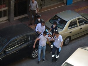 Elektrik Akımına Kapılan Genç, Hastaneye Kaldırıldı