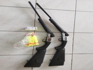 Uyuşturucu İğne Atan Tüfeklerle Hayvan Hırsızlığı