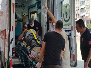 Çatıdan Düşen Marangoz Ağır Yaralandı