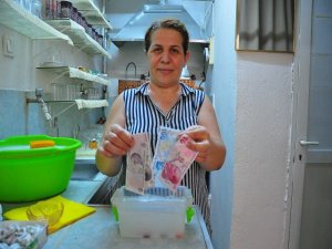 Kazandığı Parayı Yıkamadan Kullanmıyor