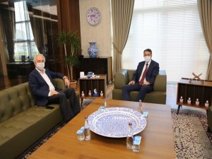 Kamil Saraçoğlu’dan Vali Ali Çelik’e Tebrik Ziyareti